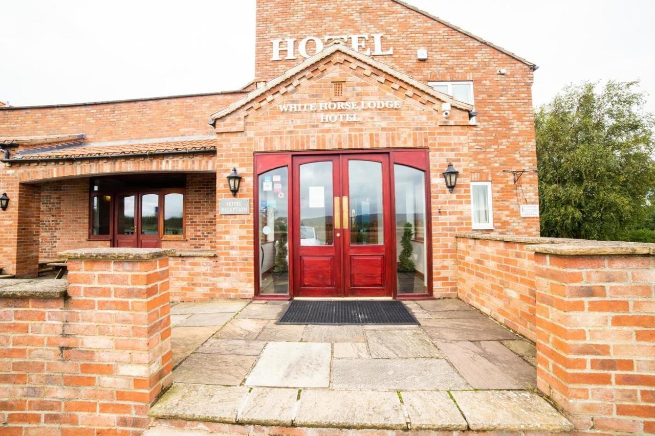 Oyo White Horse Lodge Hotel, East Thirsk Bagby エクステリア 写真