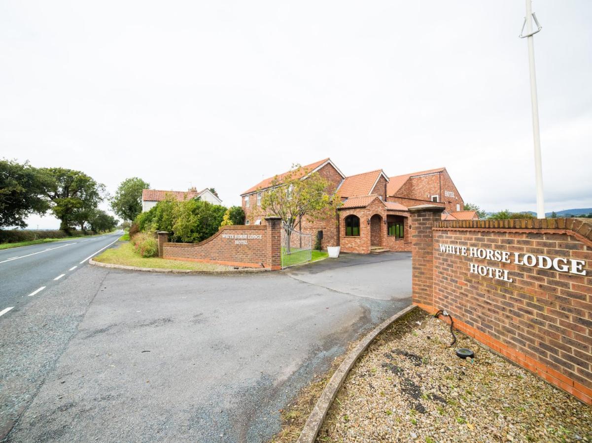 Oyo White Horse Lodge Hotel, East Thirsk Bagby エクステリア 写真